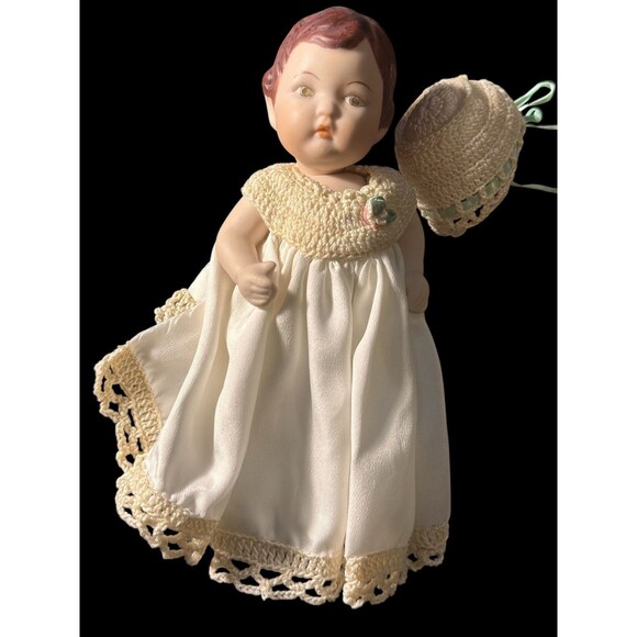 Vintage bisque 5.5” jointed baby doll with Crochet Outfit Kewpie Mini Doll - Picture 8 of 11